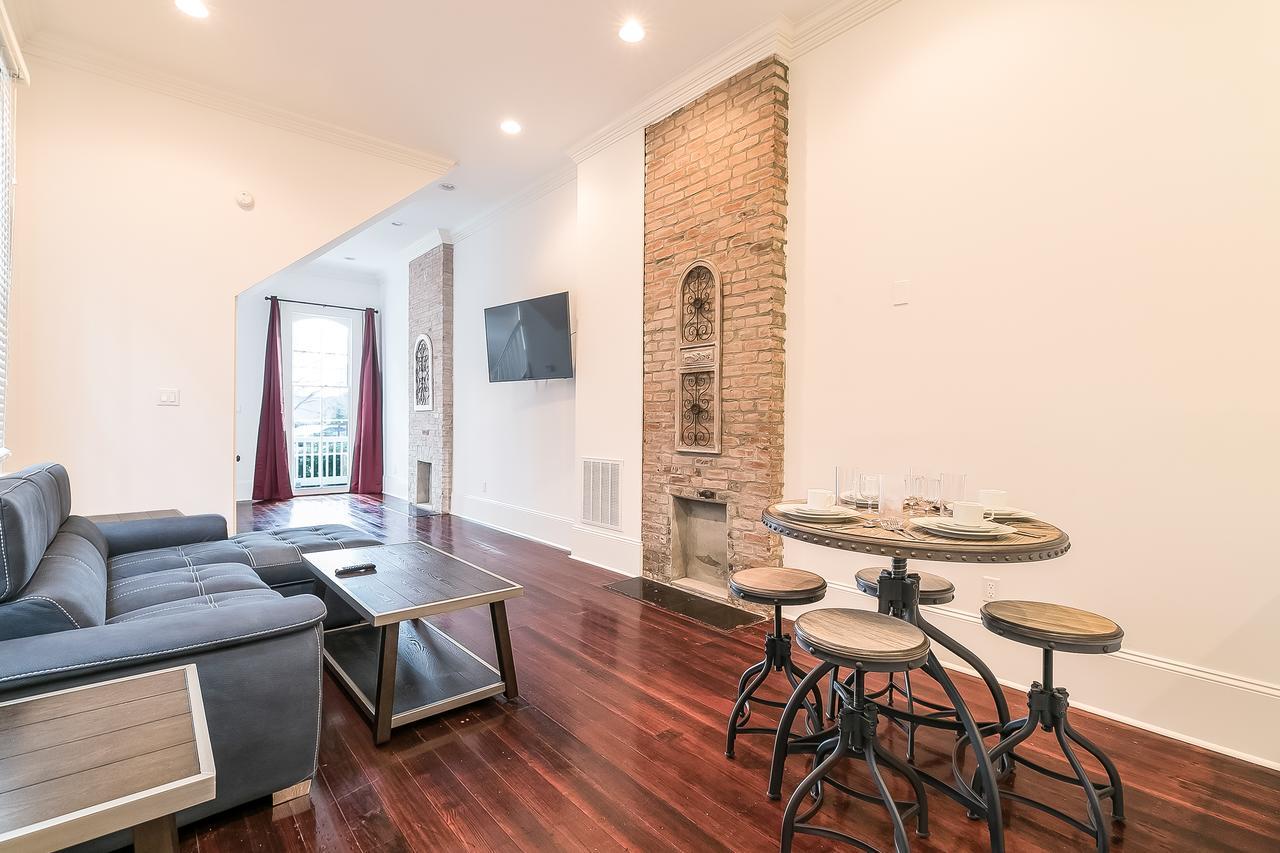 Charming 2Br On Carondelet By Hosteeva Apartment New Orleans Bagian luar foto