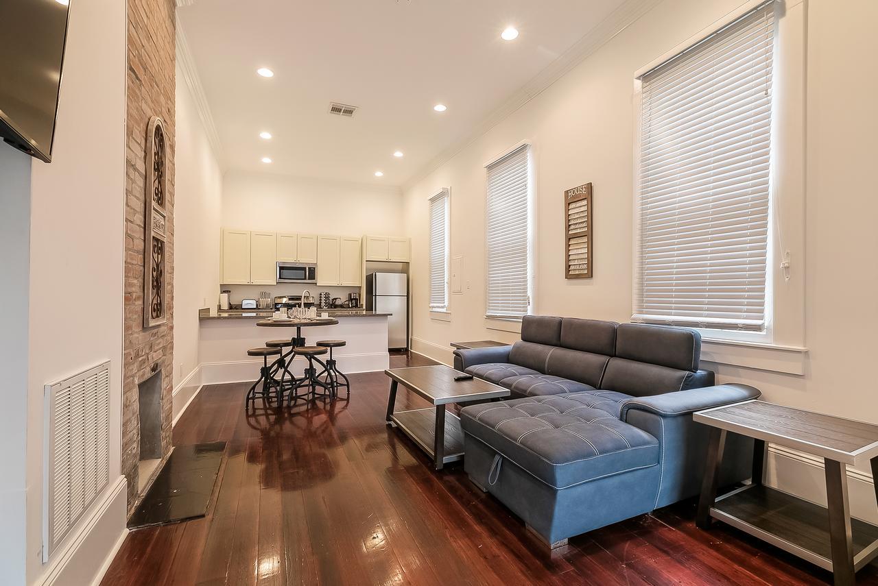 Charming 2Br On Carondelet By Hosteeva Apartment New Orleans Bagian luar foto