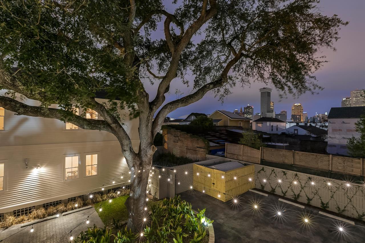 Charming 2Br On Carondelet By Hosteeva Apartment New Orleans Bagian luar foto